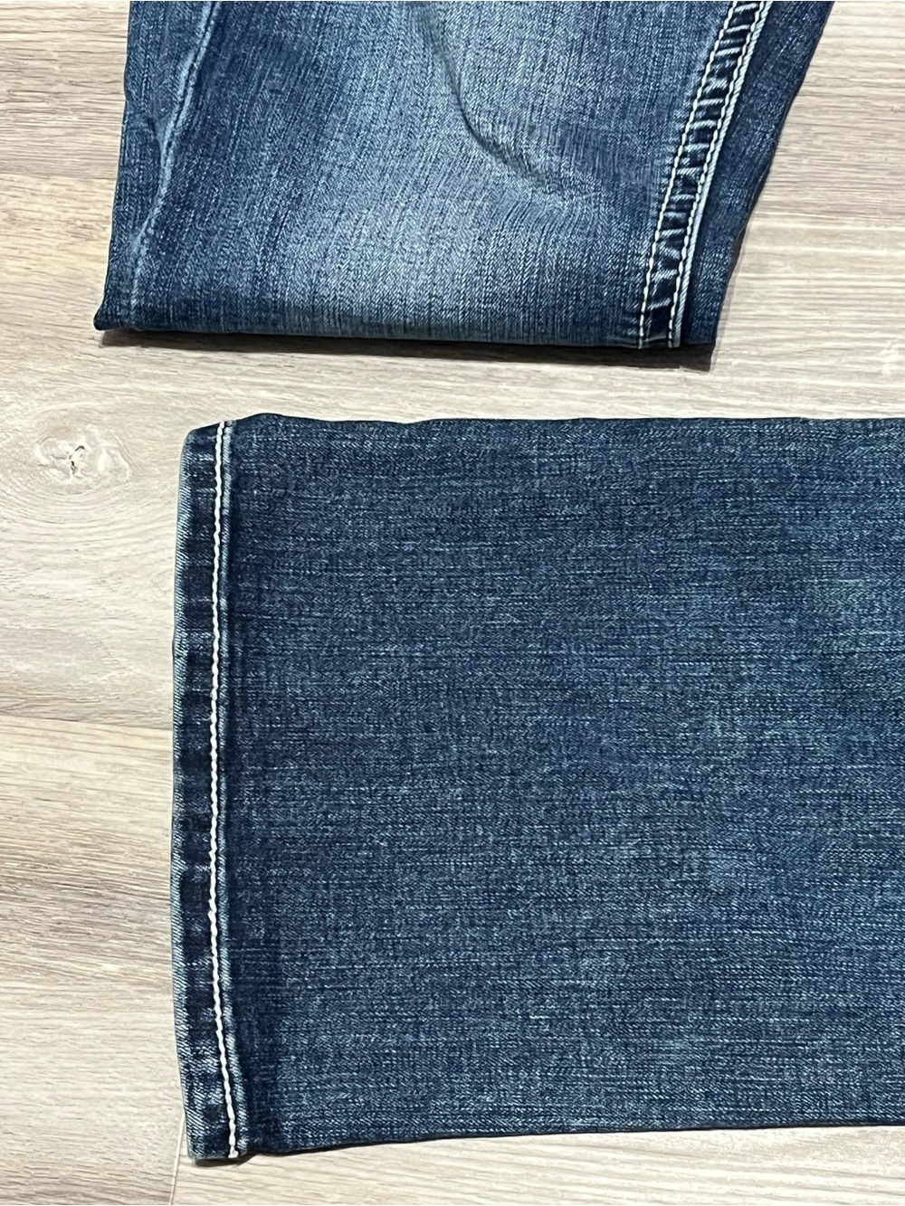 Grace in LA Dark Blue Sz 30 Bootcut Jeans with Embroidered Pocket Detail 32x32 - Picture 11 of 16